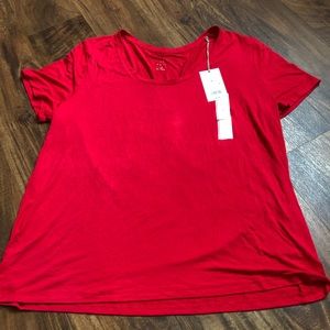 ⏱LAST CHANCE⏱ NWT Basic Red Tee